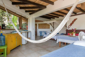 También puedes instalar una hamaca en tu bungalow
